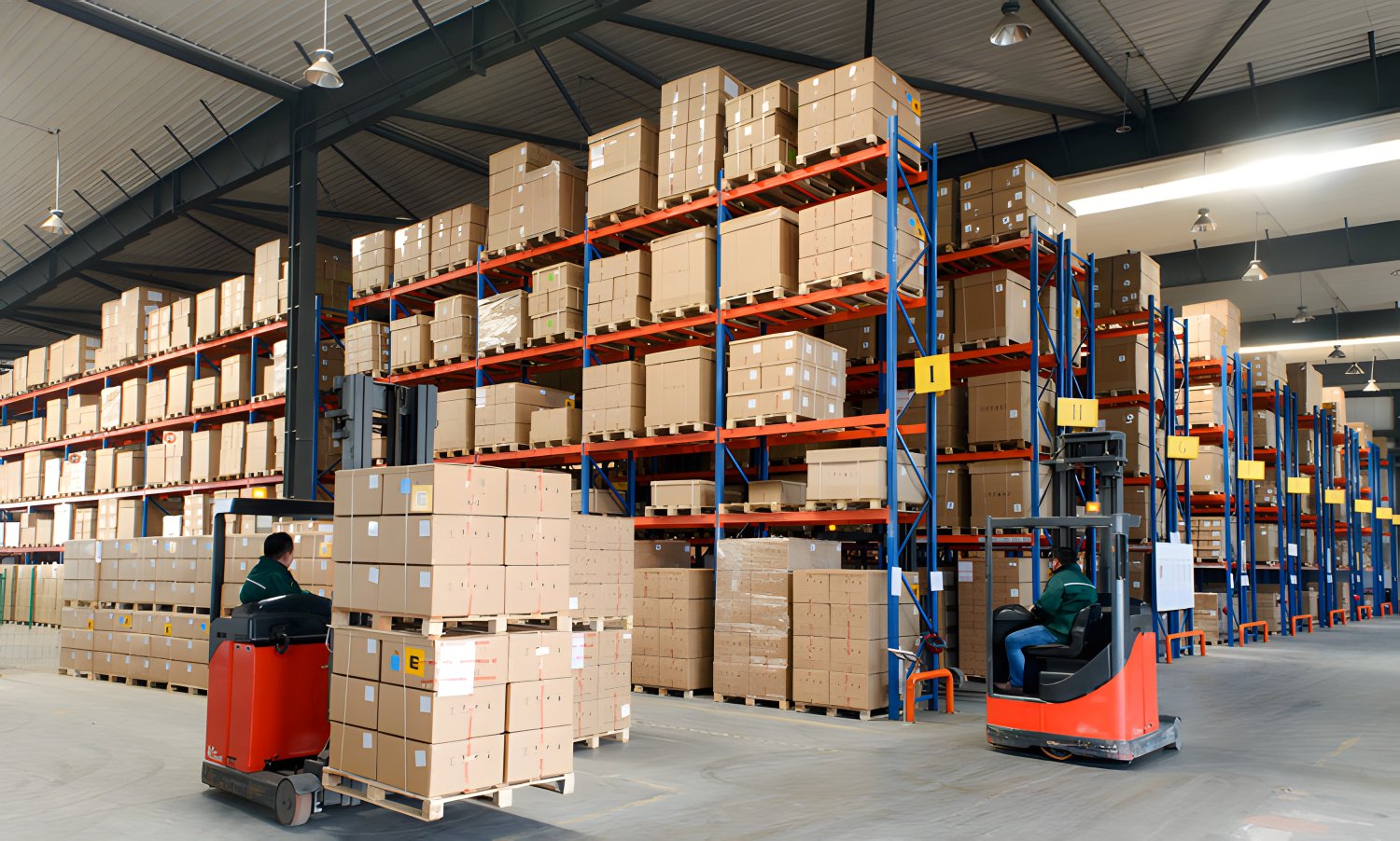 鄭州市重型貨架在倉儲物流領域的重要作用